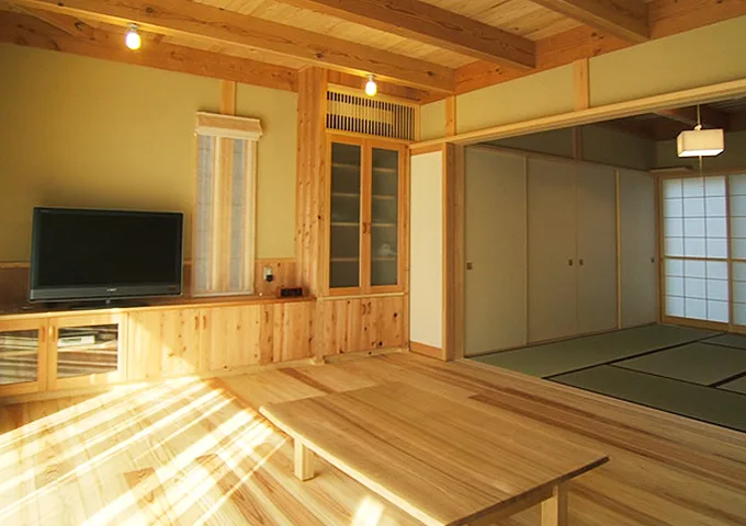 Natulife Homes施工事例｜同居時にも対応出来る明るい吹き抜けリビングの家