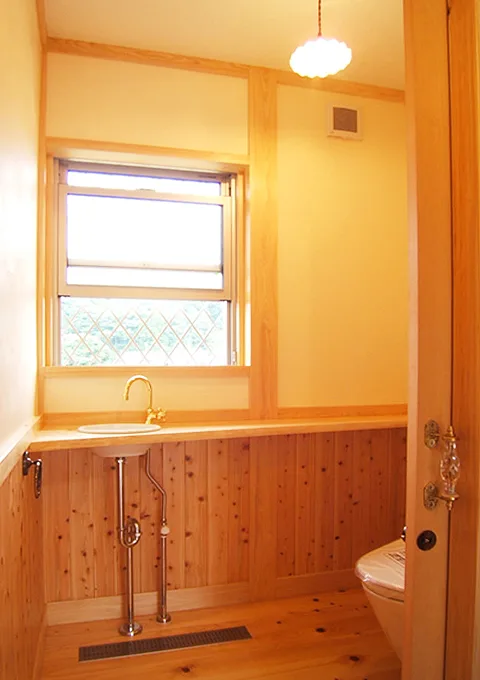 Natulife Homes施工事例｜桧無垢板フローリング採用の自然素材あふれる家