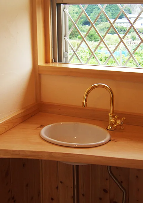 Natulife Homes施工事例｜桧無垢板フローリング採用の自然素材あふれる家