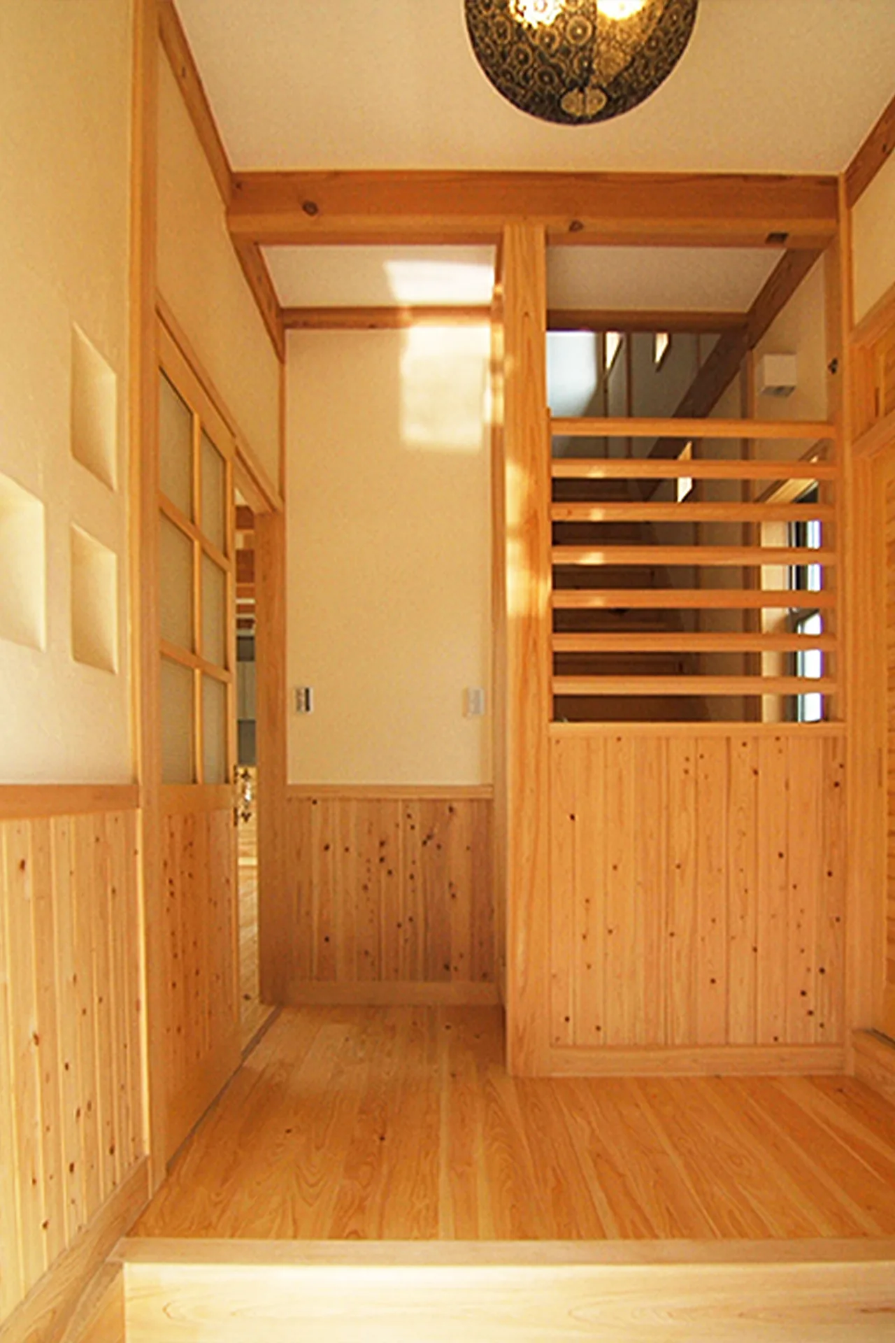 Natulife Homes施工事例｜桧無垢板フローリング採用の自然素材あふれる家