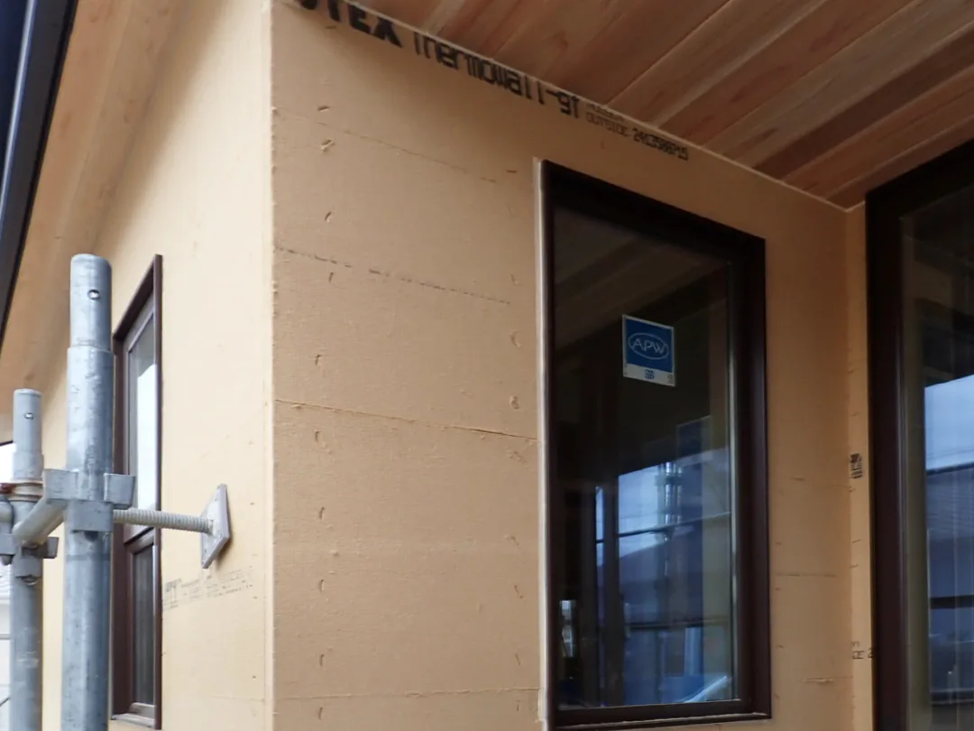 Natulife Homes｜施工日記｜新築工事・豊川市H様邸｜外壁に断熱材「ECO断ウォール」を施工しました