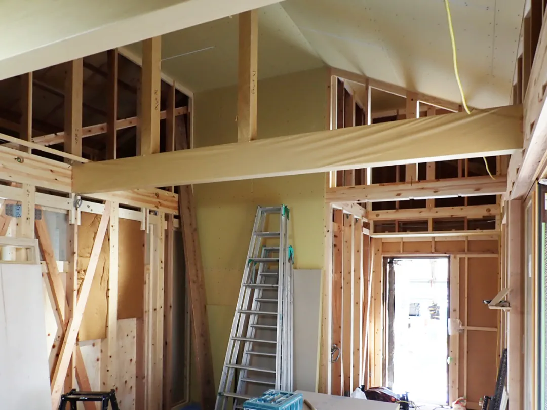 Natulife Homes｜施工日記｜新築工事・豊川市H様邸｜室内構造梁の様子