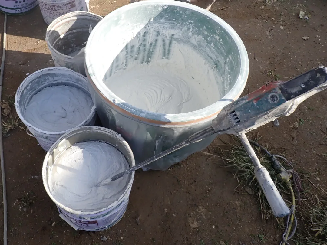 Natulife Homes｜施工日記｜新築工事・豊川市H様邸｜ルタル外壁塗装最終の仕上げ塗装を行いました！