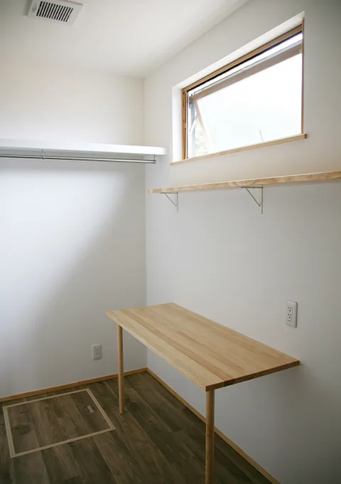 Natulife Homes｜施工事例｜H様邸｜白壁と木のぬくもり 陽だまりをまとう南仏スタイルの家