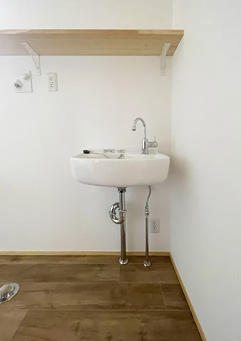 Natulife Homes｜施工事例｜H様邸｜白壁と木のぬくもり 陽だまりをまとう南仏スタイルの家